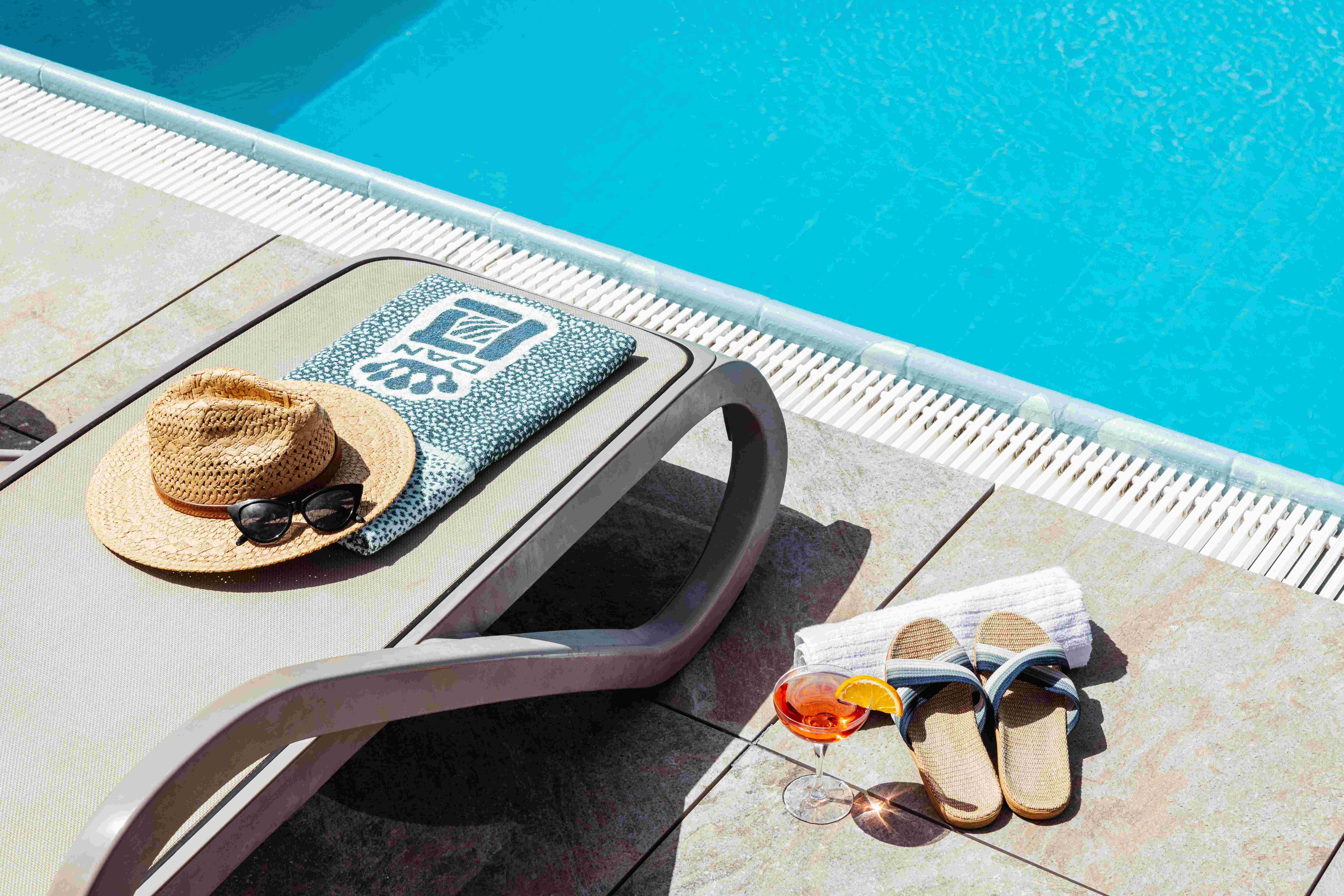 Roof-top swimming pool
