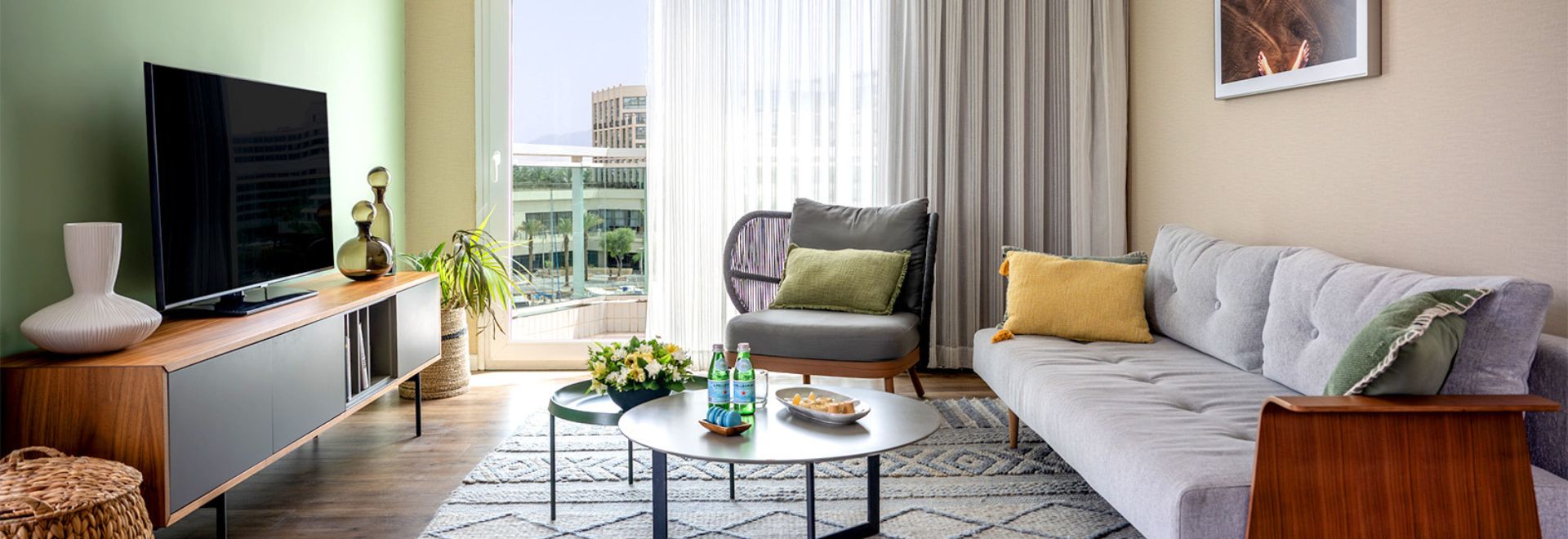 Dan Panorama Eilat Suite living area