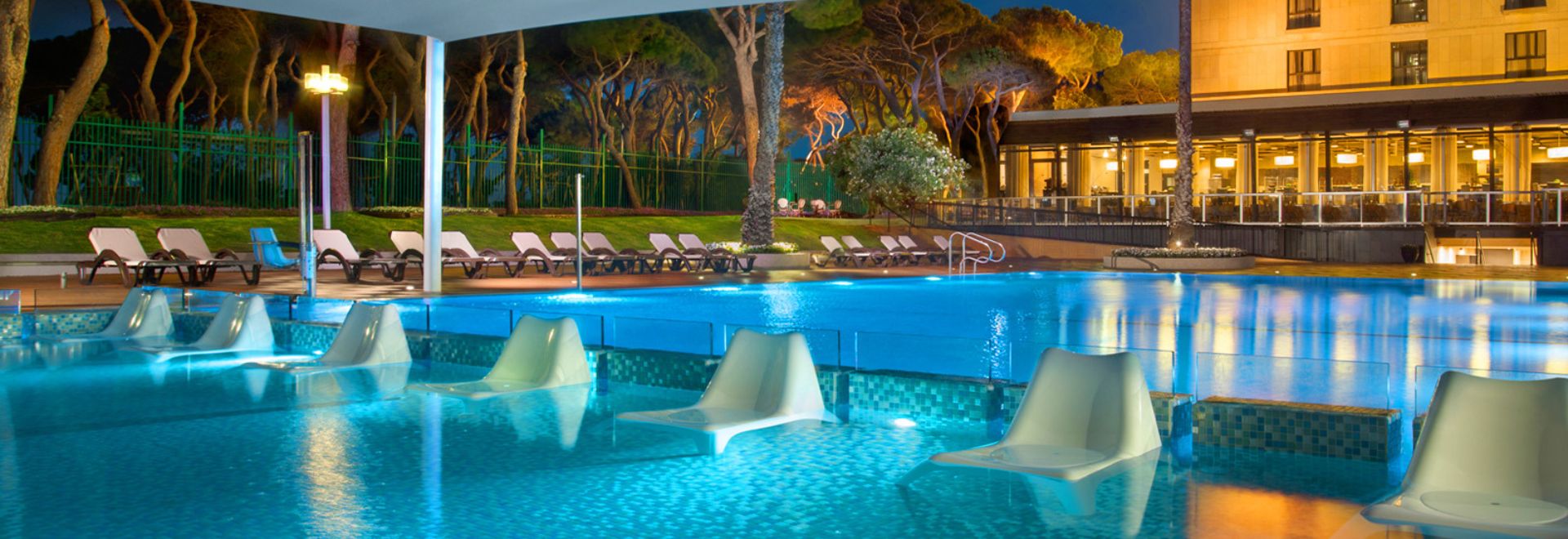  Dan Carmel Swimming pool