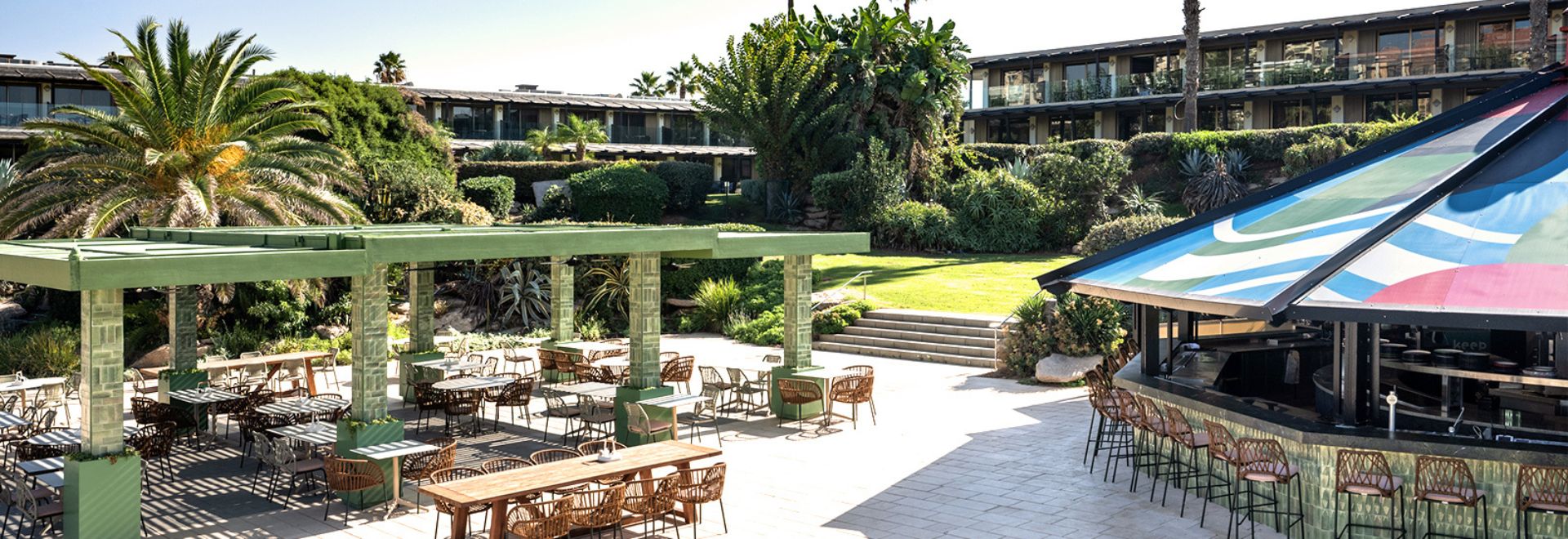Dan Accadia courtyard 