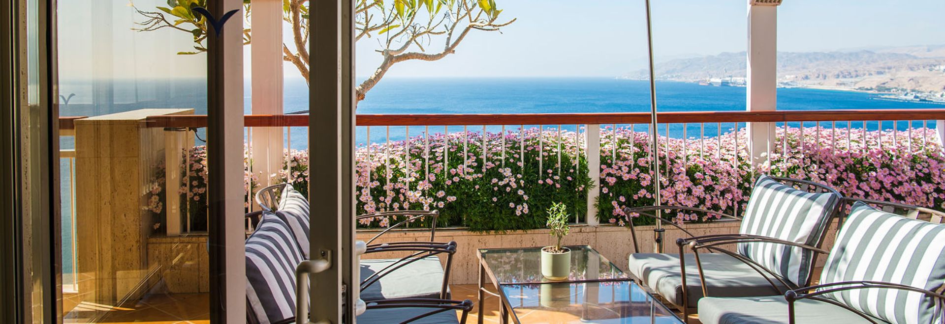 Dan Eilat lobby balcony