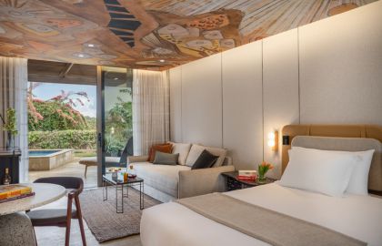 Garden Room with Outdoor Bathtub