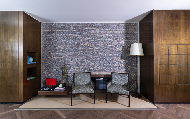 Executive Lounge