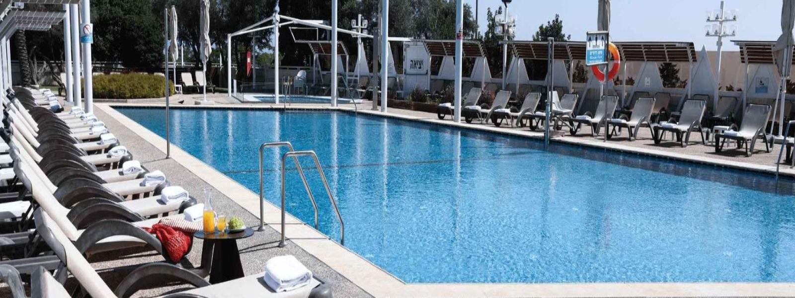 Dan Panorama Haifa Swimming Pool
