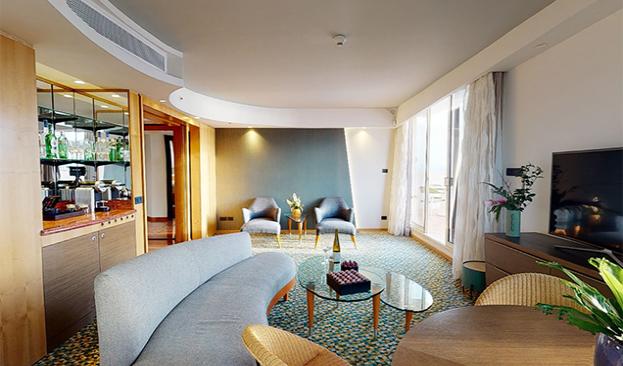 New Deluxe Suite picture