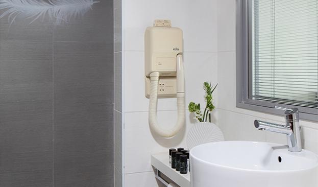 Quadro Room