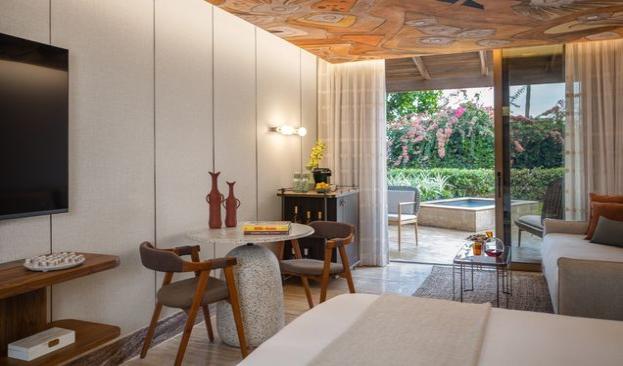 Garden Room with Outdoor Bathtub