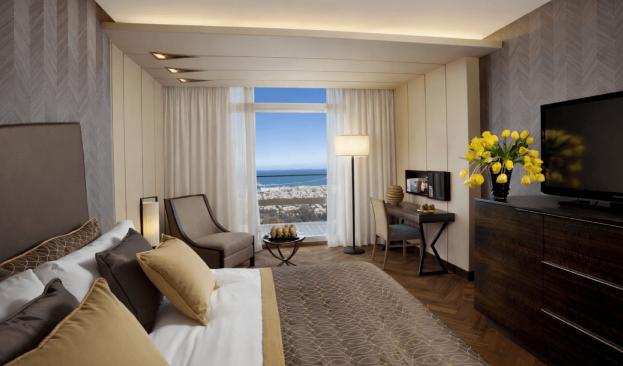 Executive Bay Triple Room picture