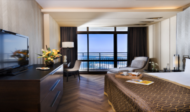 Executive Bay Triple Room picture