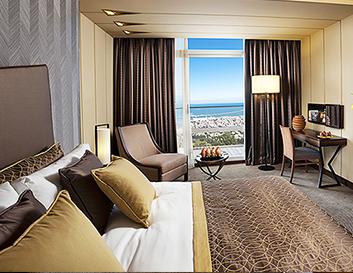 Executive Bay Triple Room picture