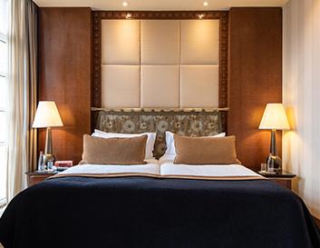 Deluxe New City Room picture