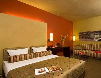 Superior Quadro Room picture